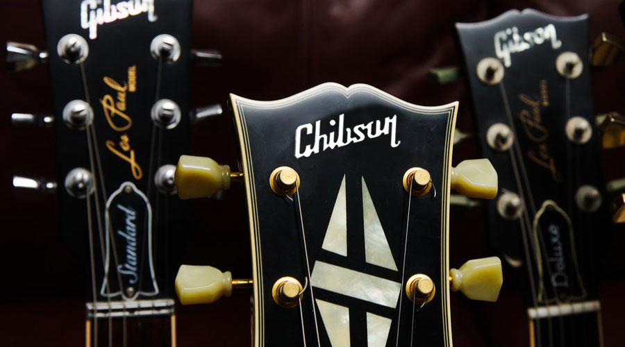 Chibson Les Paul along with real Gibson guitars.