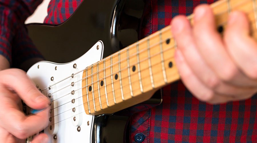Best strings for a Stratocaster for each playing style