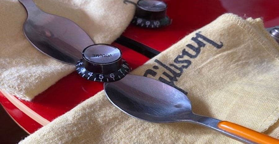 Teaspoons to remove knobs from ES-335.